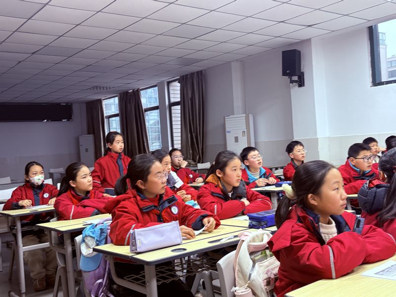 外国语学院 “中国传统文化少年英语说” 党建品牌活动进小学课堂