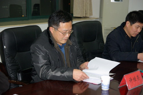 督查组组长安徽大学副校长许继荣在工作现场