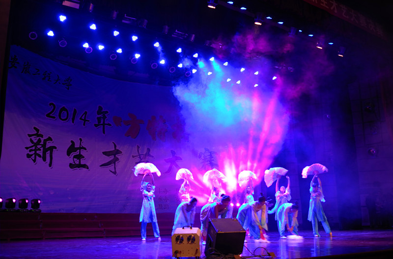 舞蹈《烟花三月》