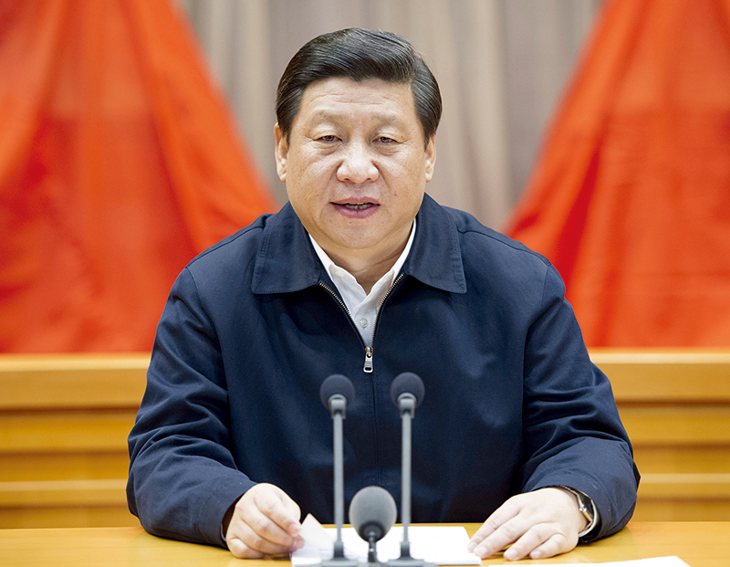 2013年1月5日,新进中央委员会的委员、候补委员学习贯彻党的十八大精神研讨班在中央党校开班。中共中央总书记、中共中央军委主席习近平在开班式上发表重要讲话。 新华社记者 黄敬文/摄